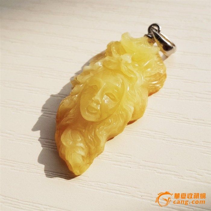 【<em>精品</em>】苏工<em>小龙女</em>蜜蜡籽料雕件_在线拍卖网