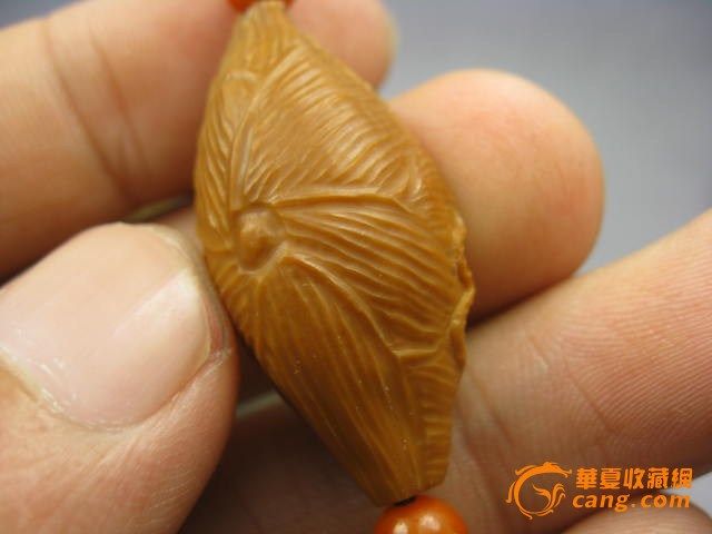 【<em>橄榄核</em>南工精雕<em>美女</em>出浴单核挂坠】编号3