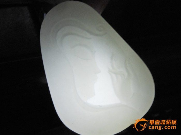 新疆和田玉籽料苏工精雕侧脸观音43克带证!图11