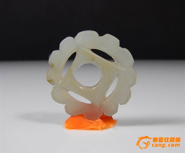 明代 连珠金钱孔白玉佩