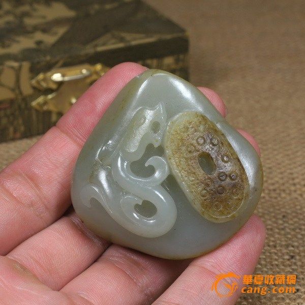 和田玉黄沁皮籽料吊坠青龙 青白玉籽料挂件龙