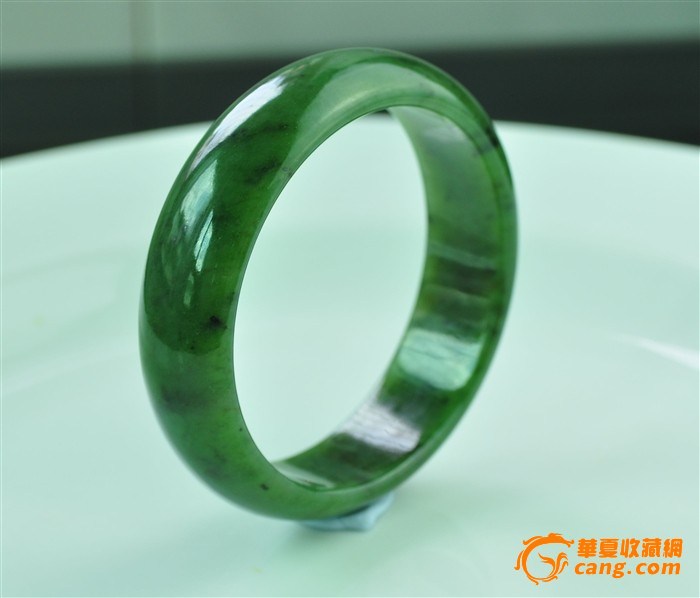 天然和田玉碧玉半圆条手镯(1)