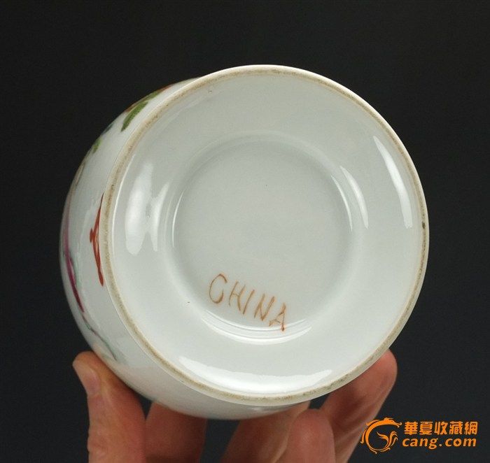 清代 【*博古纹*】_莲花口边_橄榄瓶(一对)图11