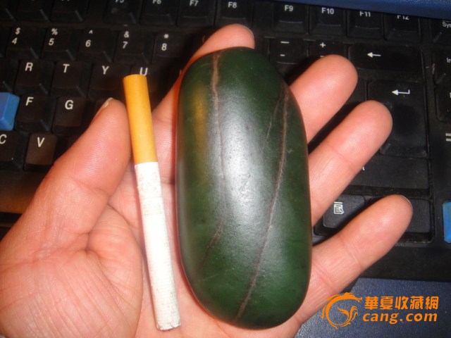和田碧玉籽料原石