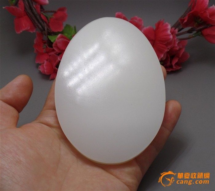 【尺寸】请参考烟标手标。 【拍卖说明】 一.我们秉着诚信的态度,如实描述藏品,请朋友们在出价前,准确看清拍品描述尺寸大小和图片品相,因古玩不同其他一般商品,对于拿不准朋友的可以请行家掌眼或上传本网鉴定,请您一定考虑清楚后再慎重出价,拍而不买的鸽友请绕行! 二.一对一实物拍照,绝无ps.