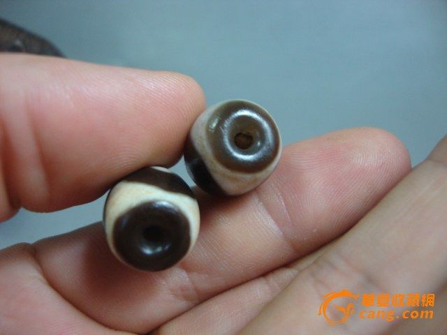 至纯老虎牙天珠一对_在线拍卖_在线拍卖网_艺