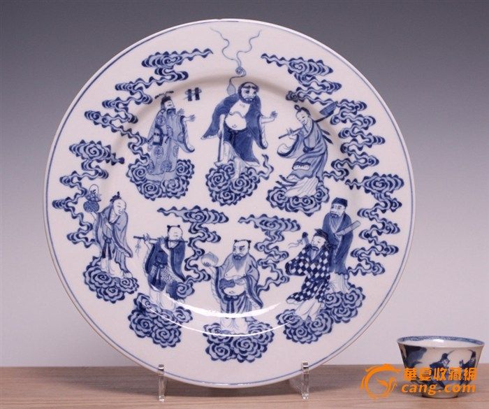 罕见-清乾隆青花八仙过海图盘