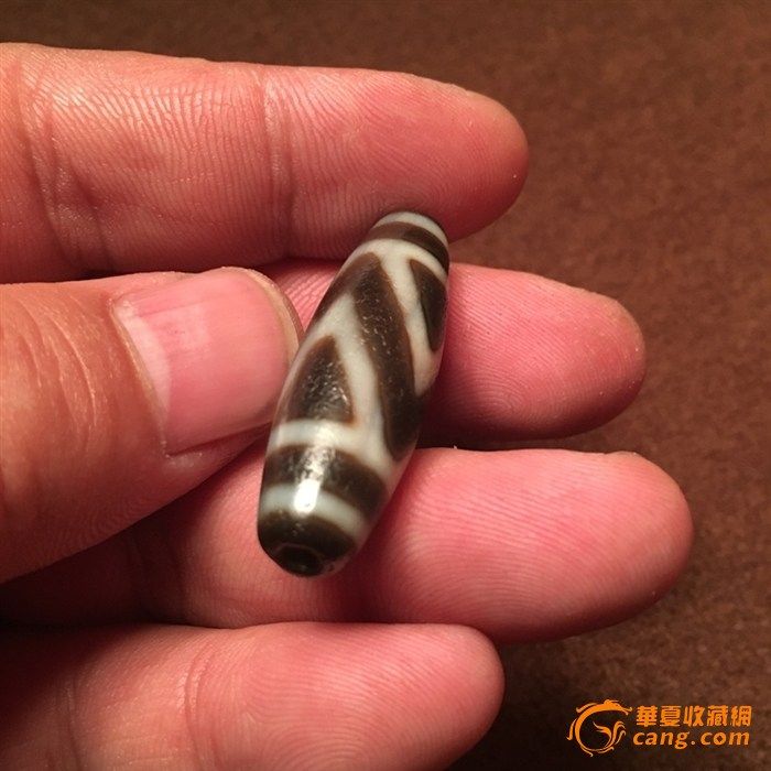 藏传四山形至纯天珠